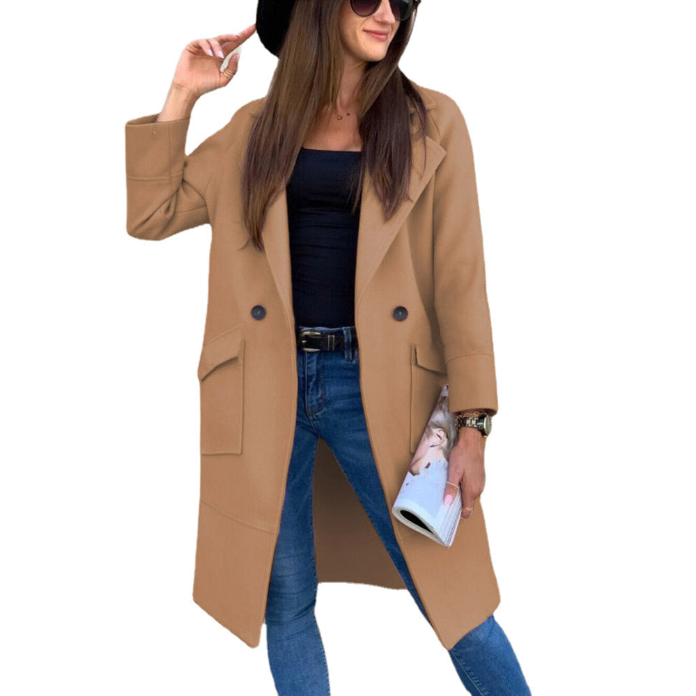 Women's elegant trench coat with double button placket and practical pockets, size