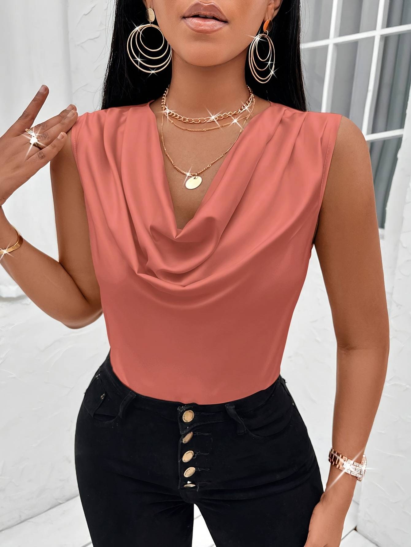 Elegantes Damen-Top mit fließendem Ausschnitt, Größe