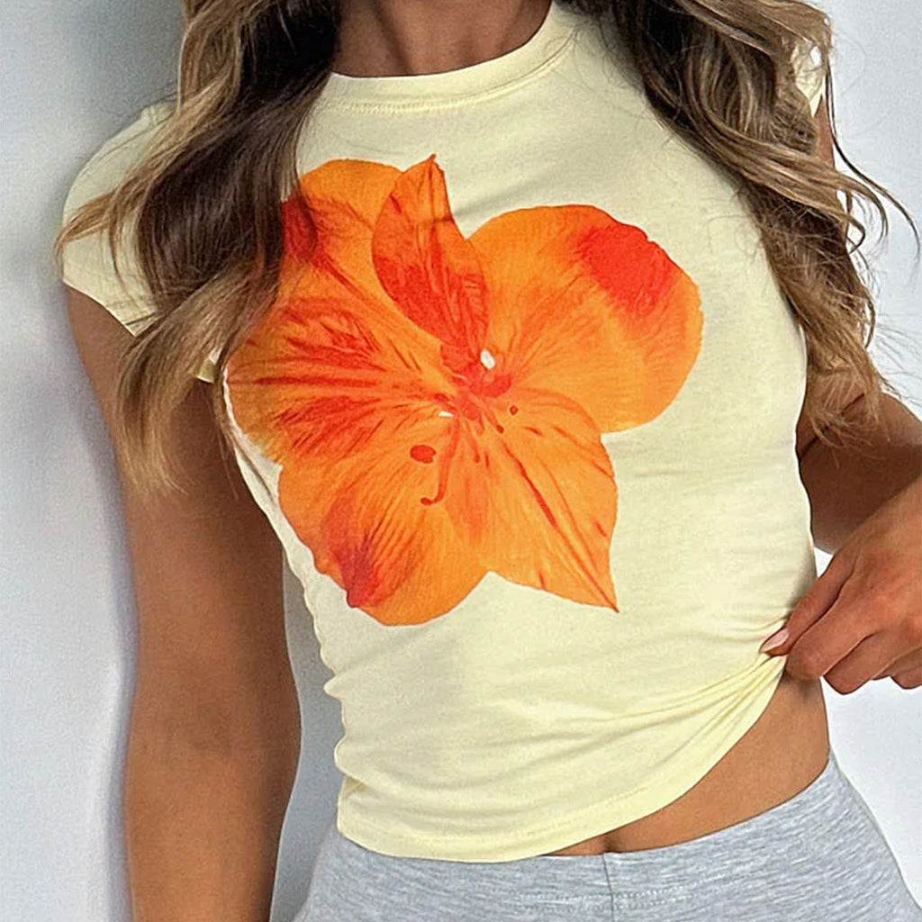 Women's T-shirt with floral print and short cut, size
