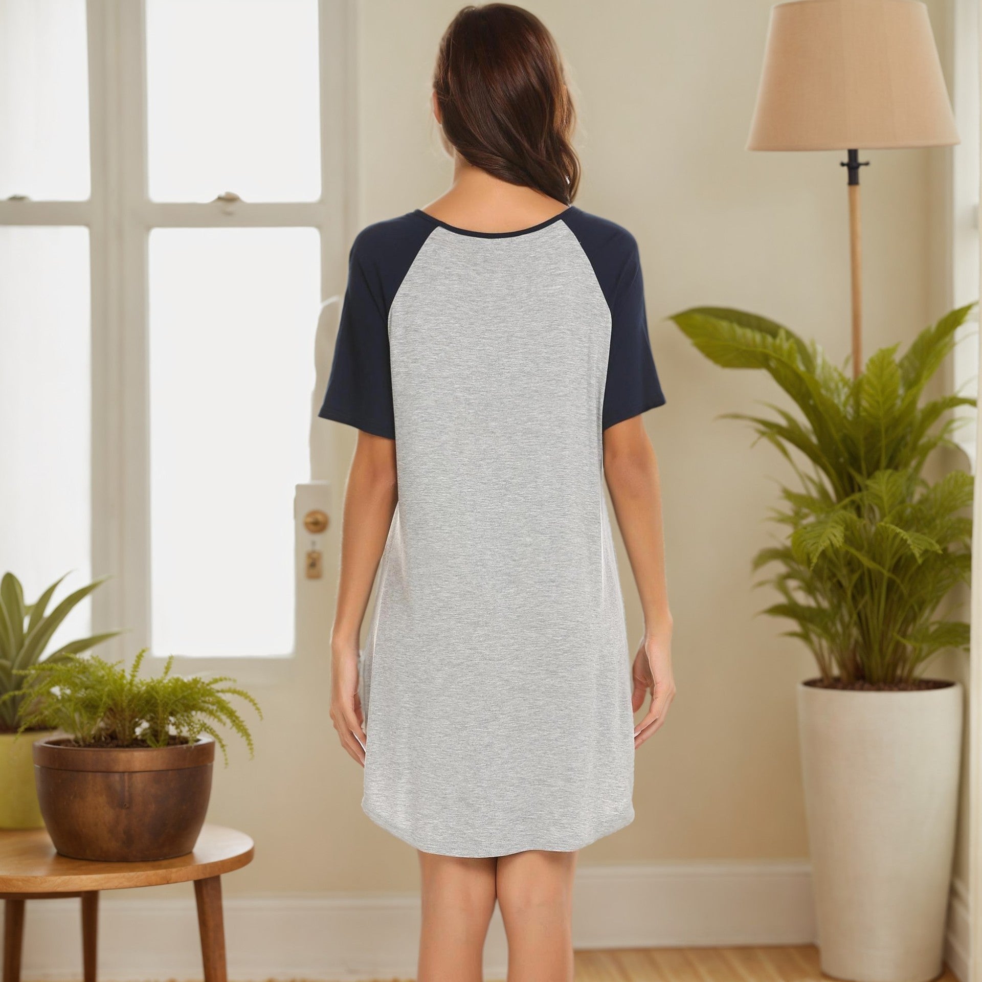 Women's casual T-shirt dress with contrasting sleeves and comfortable cut, size S