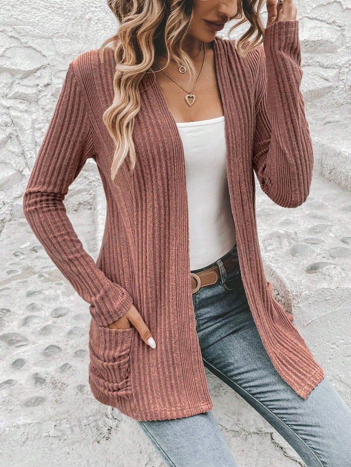 Feinstrick-Cardigan für Damen mit tiefem V-Ausschnitt und praktischen Taschen, Größe