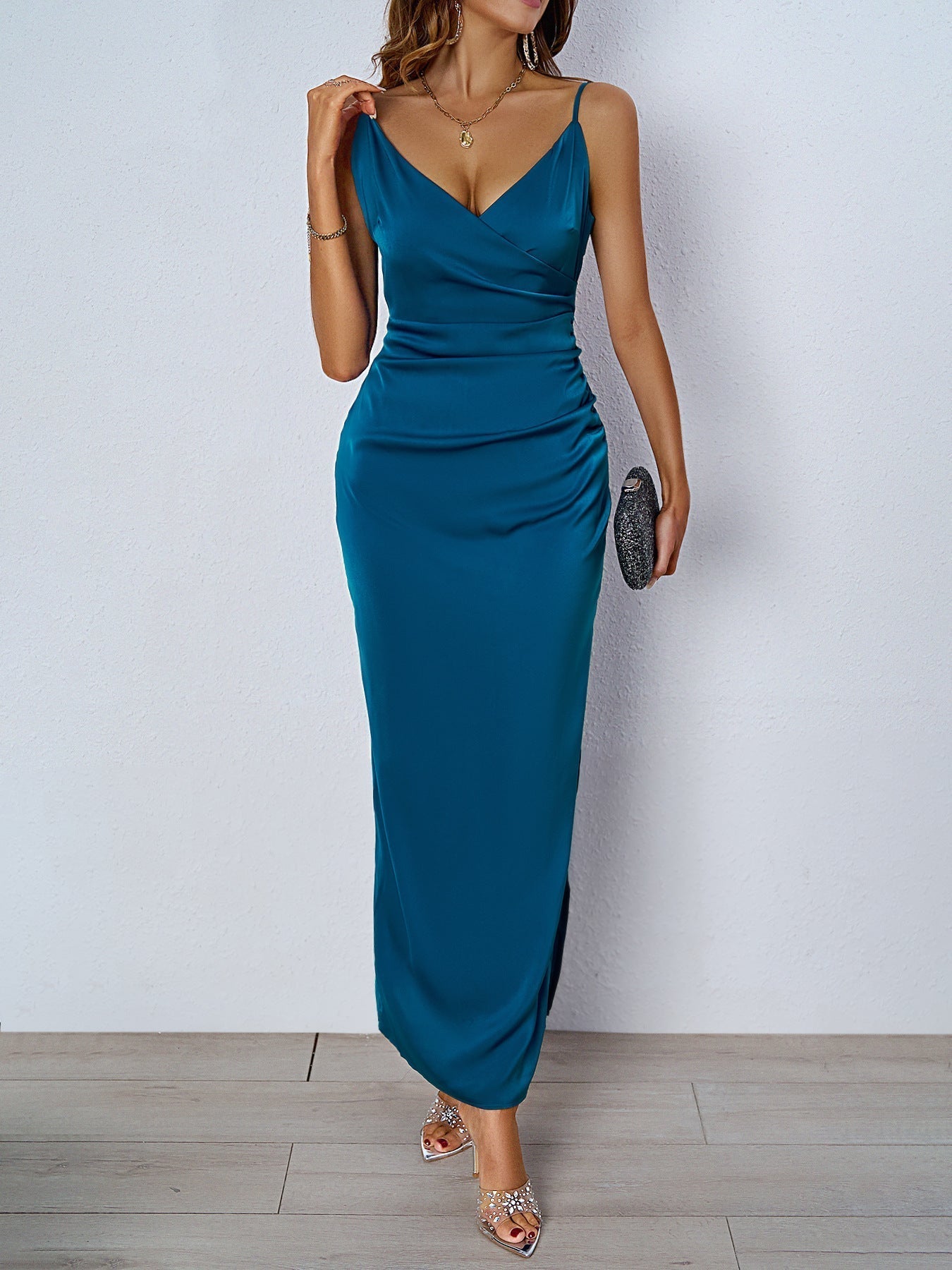 Women's figure-hugging evening dress with V-neck and elegant draping design, size S