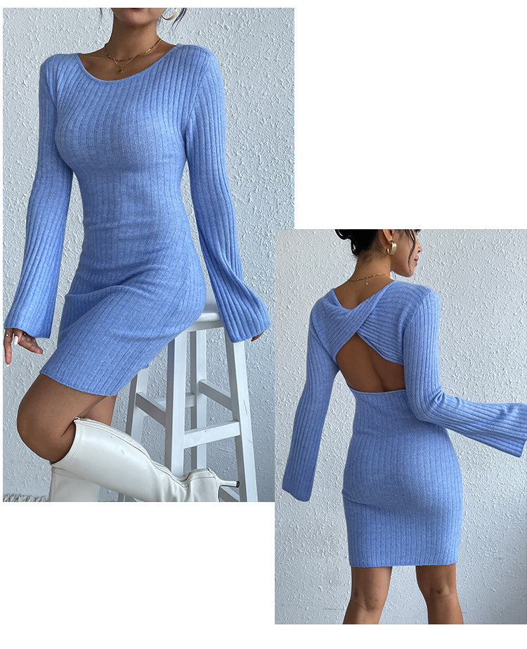 Valenzora | Long-sleeved trumpet sleeve open back knit dress