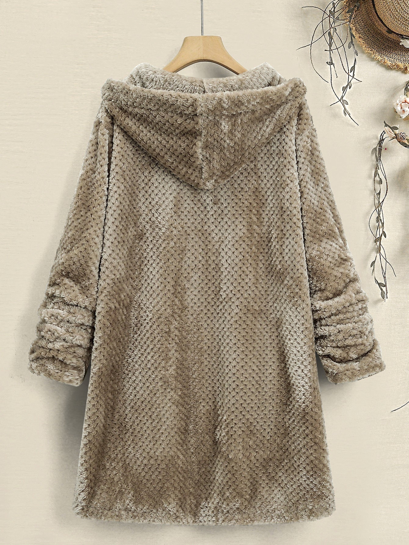 Ein lässiger Pullover von Tiara