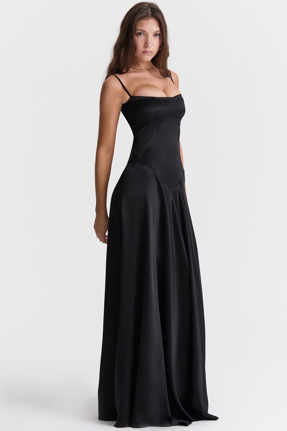 Women's evening dress with a figure-hugging cut and elegant satin finish, size Valenzora