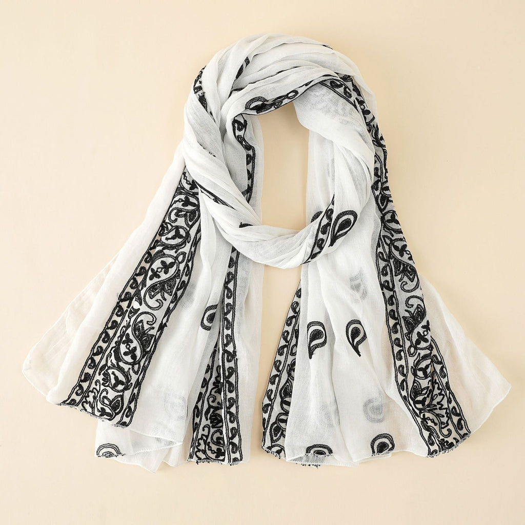 Eleganter Damenschal aus hochwertigem Chiffon mit zarter Stickerei, Größe [Größe fehlt]