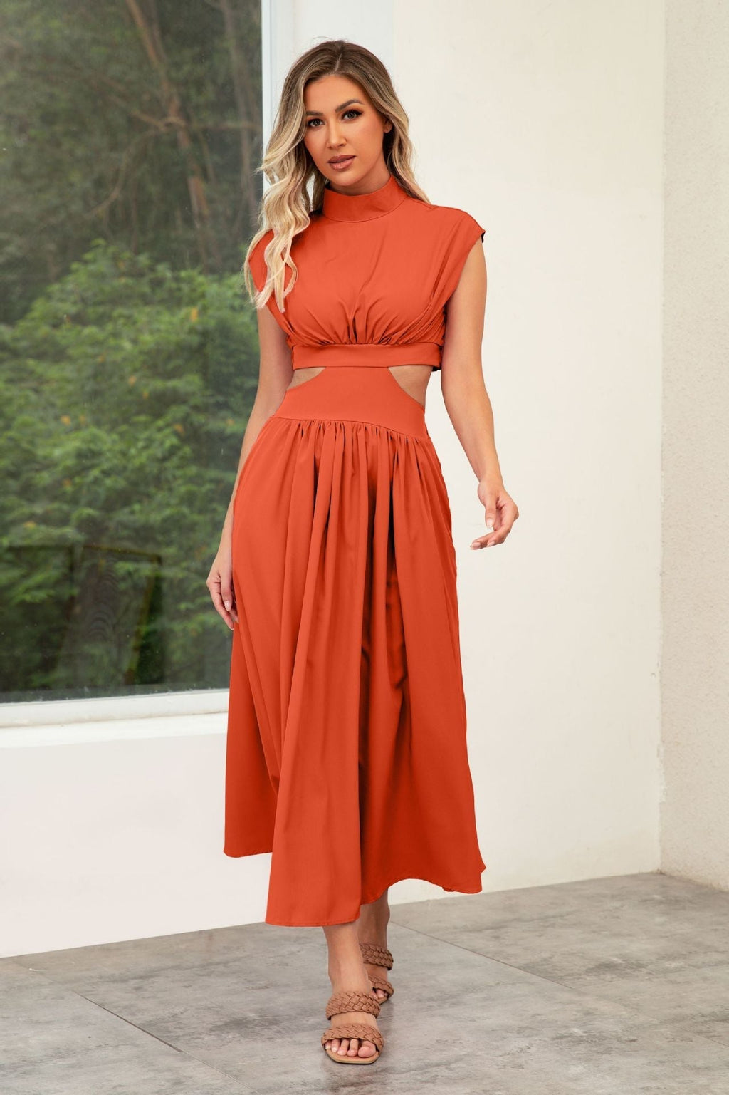 Damen-Cut-Out-Sommerkleid mit hohem Kragen, Größe