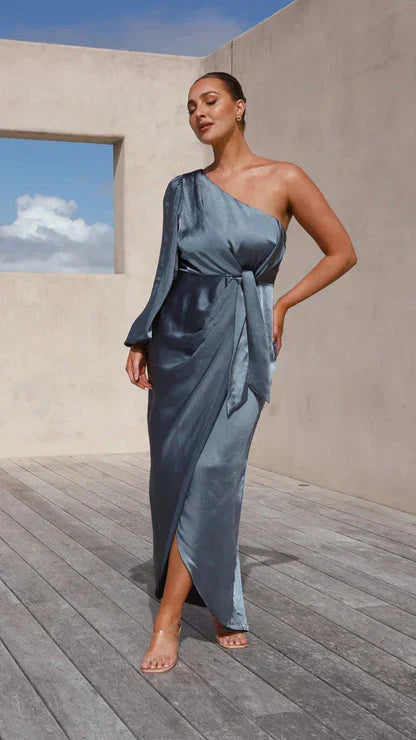 Valenzora | Satin-Maxikleid mit One-Shoulder