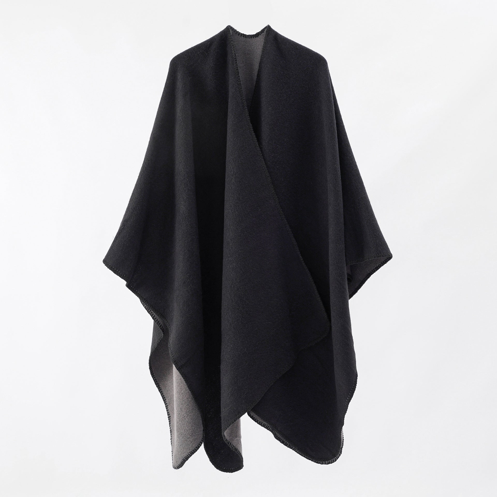 Damen Strickponcho mit asymmetrischem Schnitt und hohem Wärmerückhalt, Größe