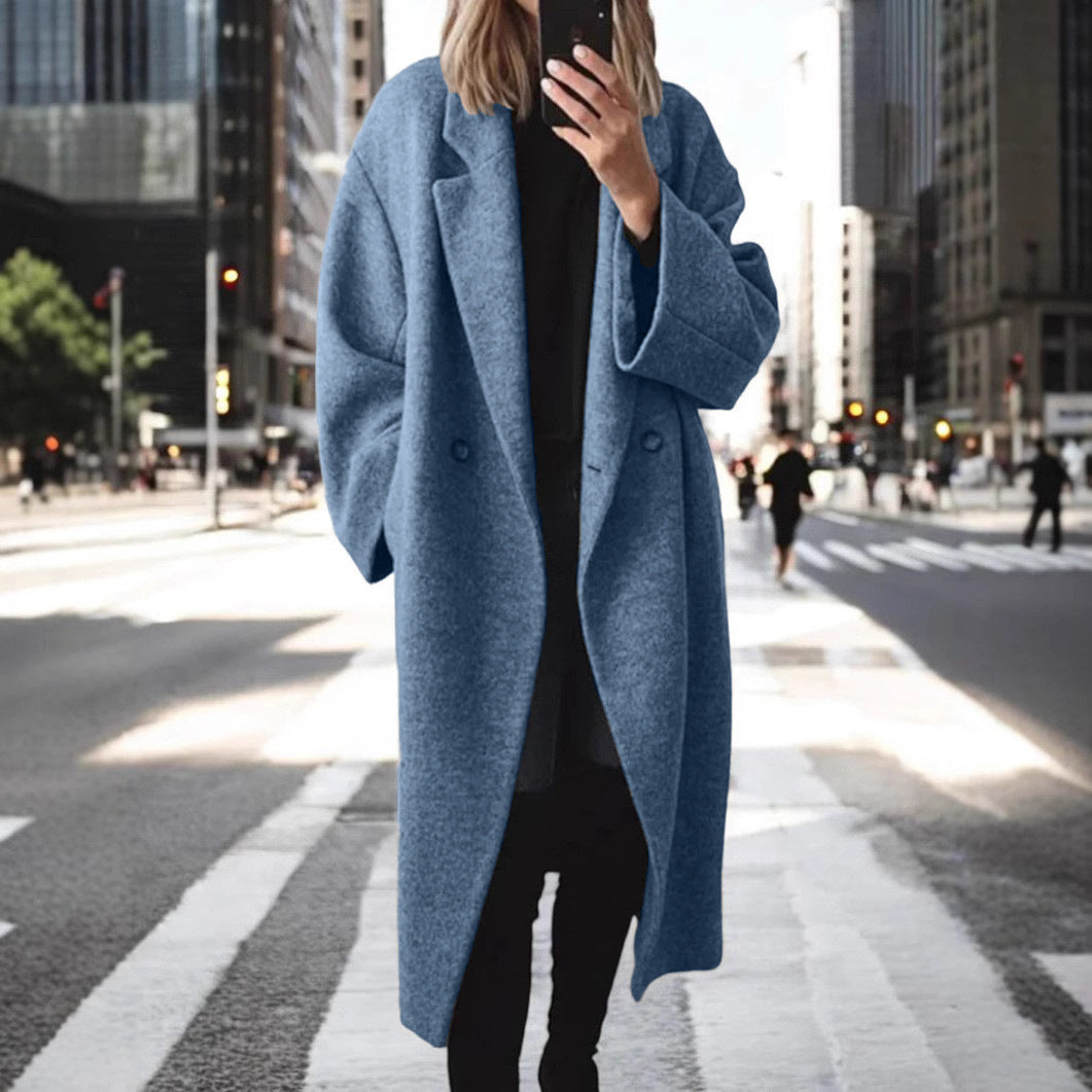 Oversize-Wollmantel für Damen mit elegantem Schnitt und dezenten Druckknöpfen, Größe S