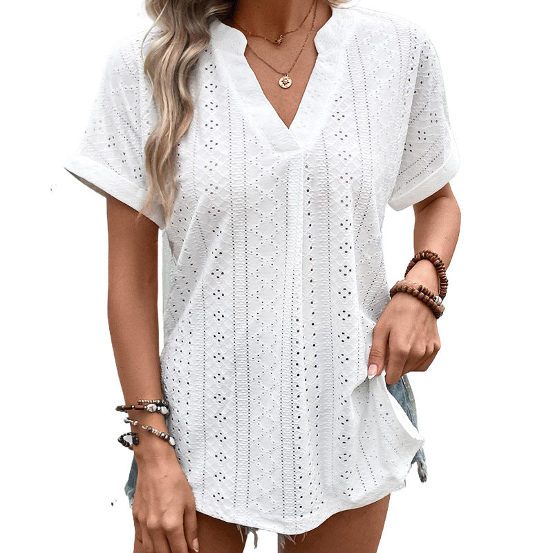 Damen-Top mit eleganter Lochstickerei und modernem V-Ausschnitt, Größe