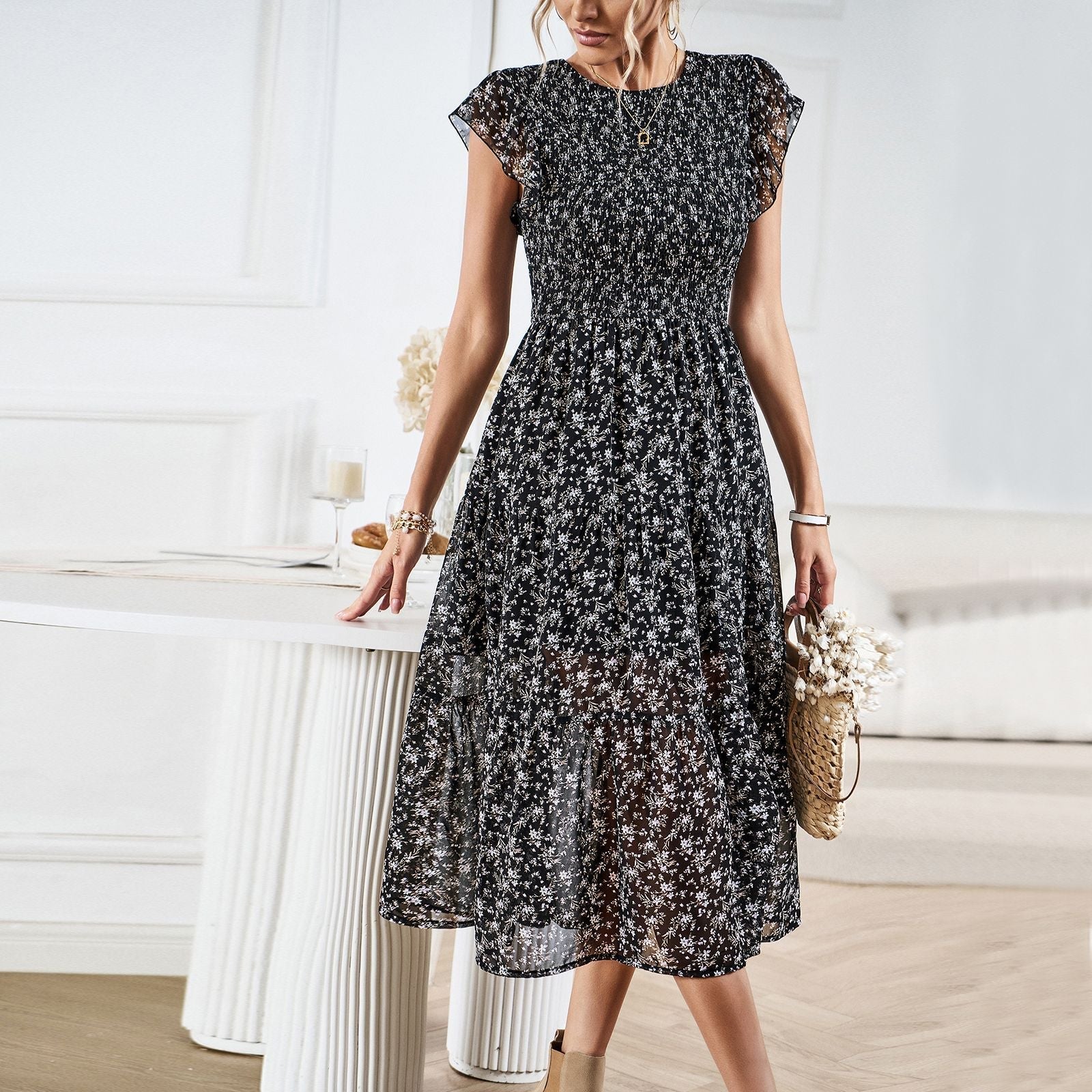 Damen Midikleid mit Blumenmuster und schmeichelhaftem Rüschensaum, Größe [Größe fehlt]