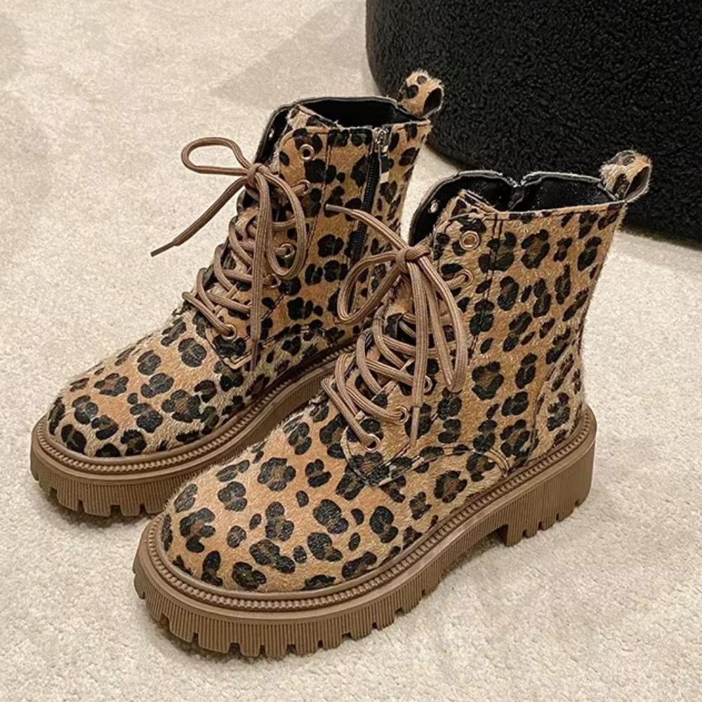 Valenzora | Fashionable boots for women