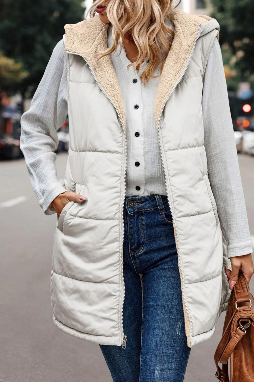 Valenzora | Double-sided vest with hood