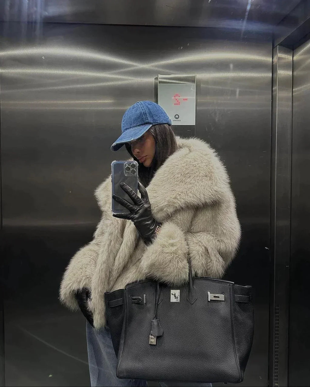 Valenzora women's fur coat with a luxurious touch - Winter 2026 Edition