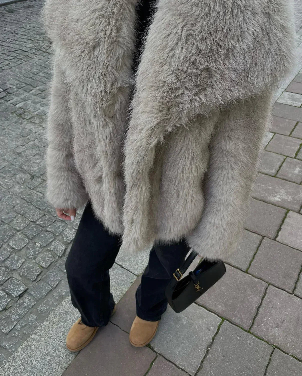 Valenzora Jacke aus Kunstfell