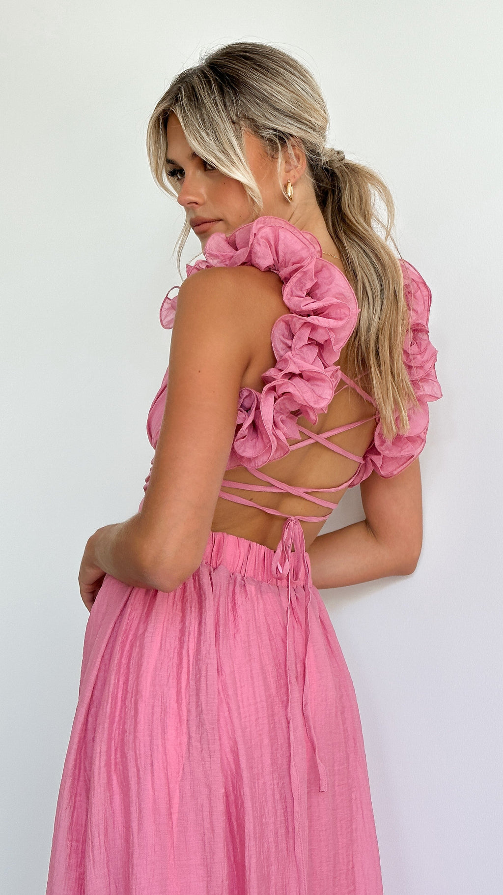 Valenzora | Kleid mit tiefem V-Ausschnitt und schmeichelhafter Silhouette für Damen