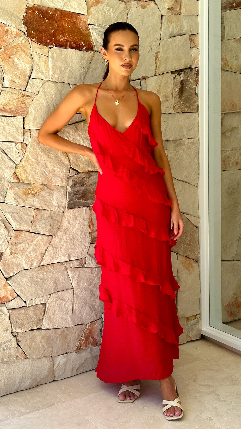 Valenzora | Kleid mit verspielten Rüschen