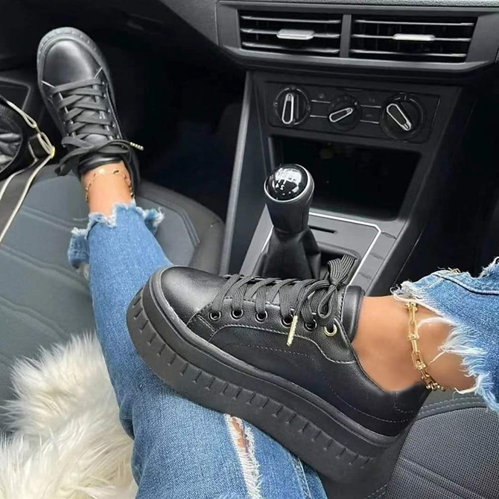 Valenzora | Comfortable lace-up shoes with thick soles for women