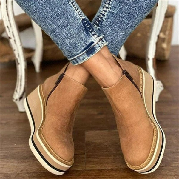 Valenzora | with wedge heel - stylish black women's boots