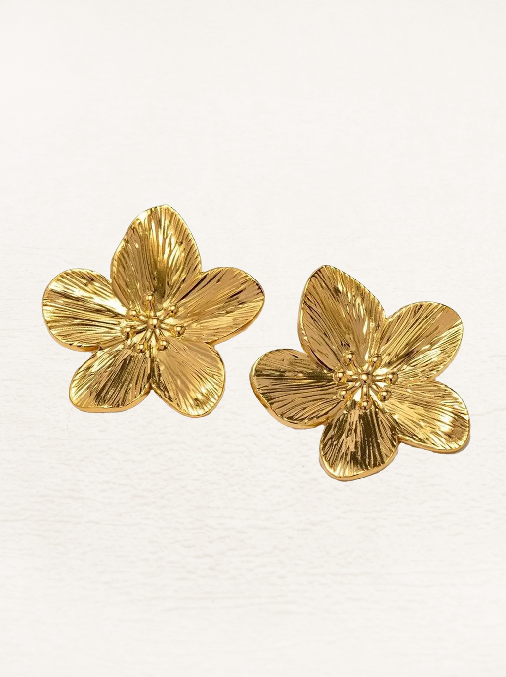 Valenzora | Blossom Ohrringe Gold mit eleganten Blütenblättern