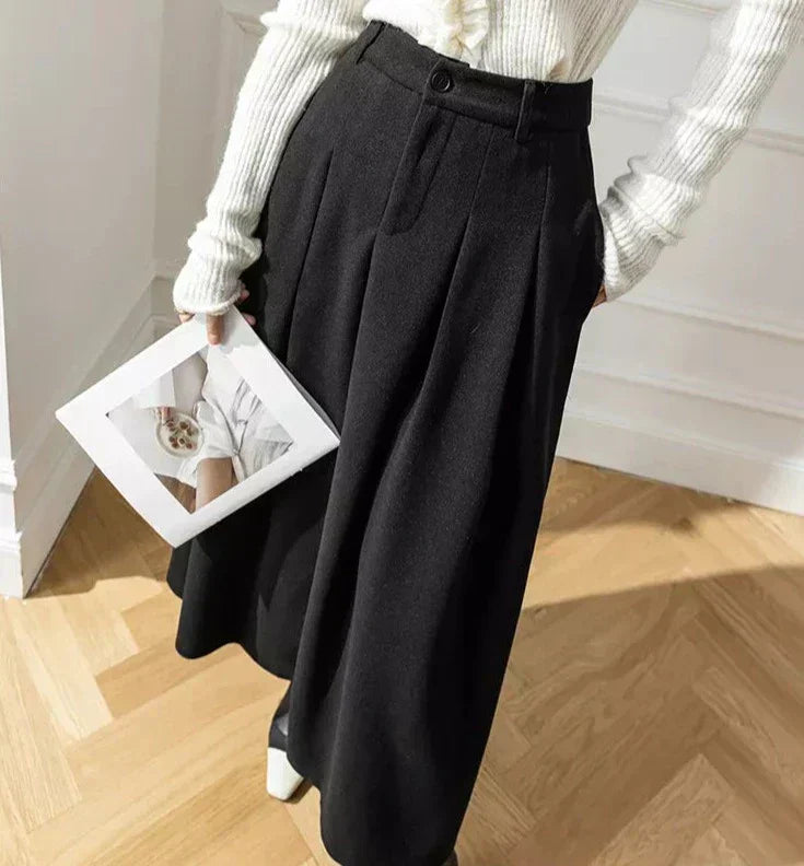 Valenzora | Elegant wool skirts