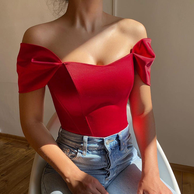 Valenzora | Satin top with puffed sleeves