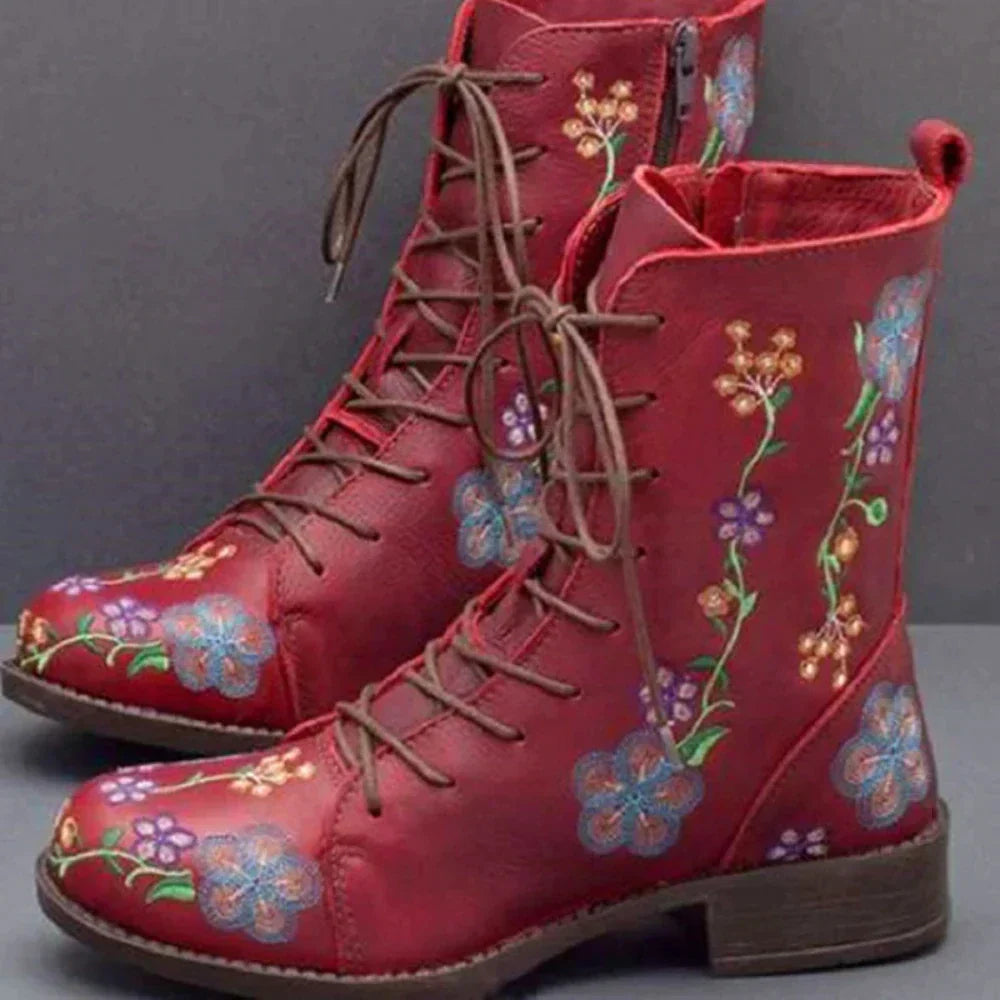 Retro-Stiefel mit Ethno-Stickerei