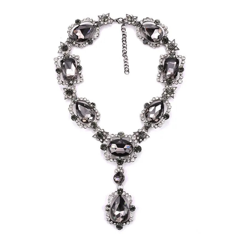 Valenzora | Statement Strass-Schmuck Großer Edelstein Kristall Viktorianischer Schmuck Grüne Smaragd Halskette für Damen