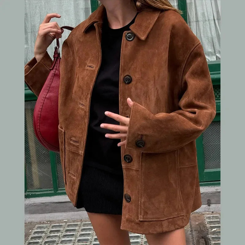 Valenzora | Große Wildlederjacke für Damen mit Knopfleiste