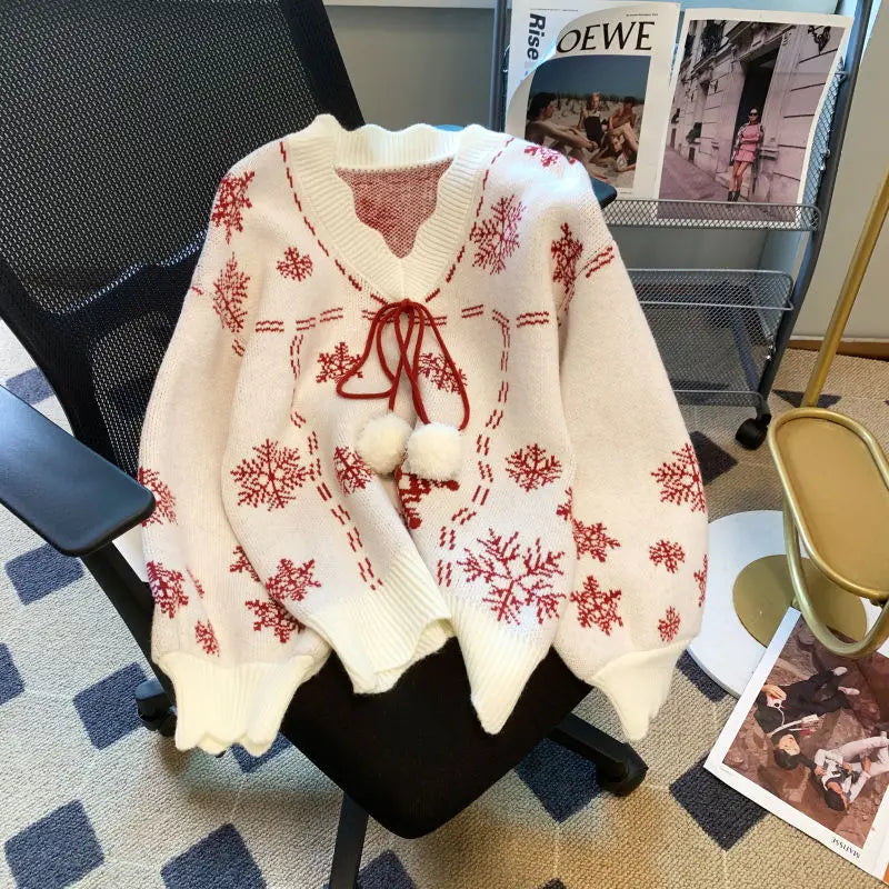 Valenzora - Ugly Christmas sweater - V-neck with long sleeves and playful details