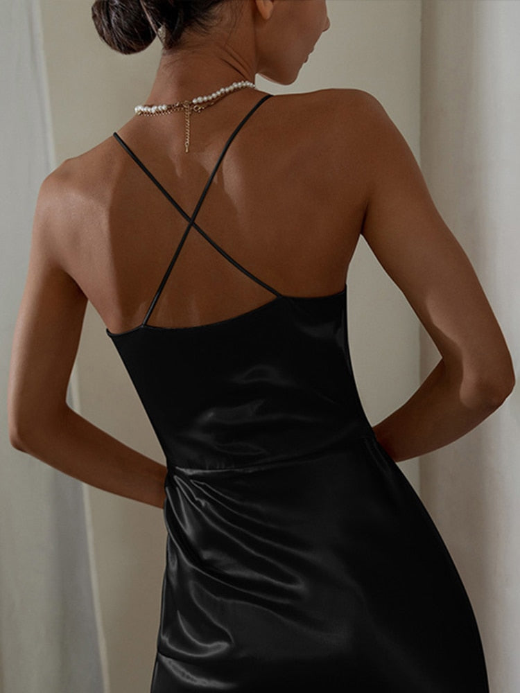 Valenzora | Elegantes Satinkleid