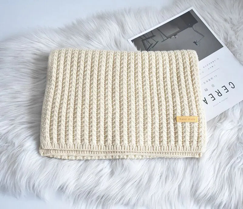 Valenzora | Cozy knitted wool scarf