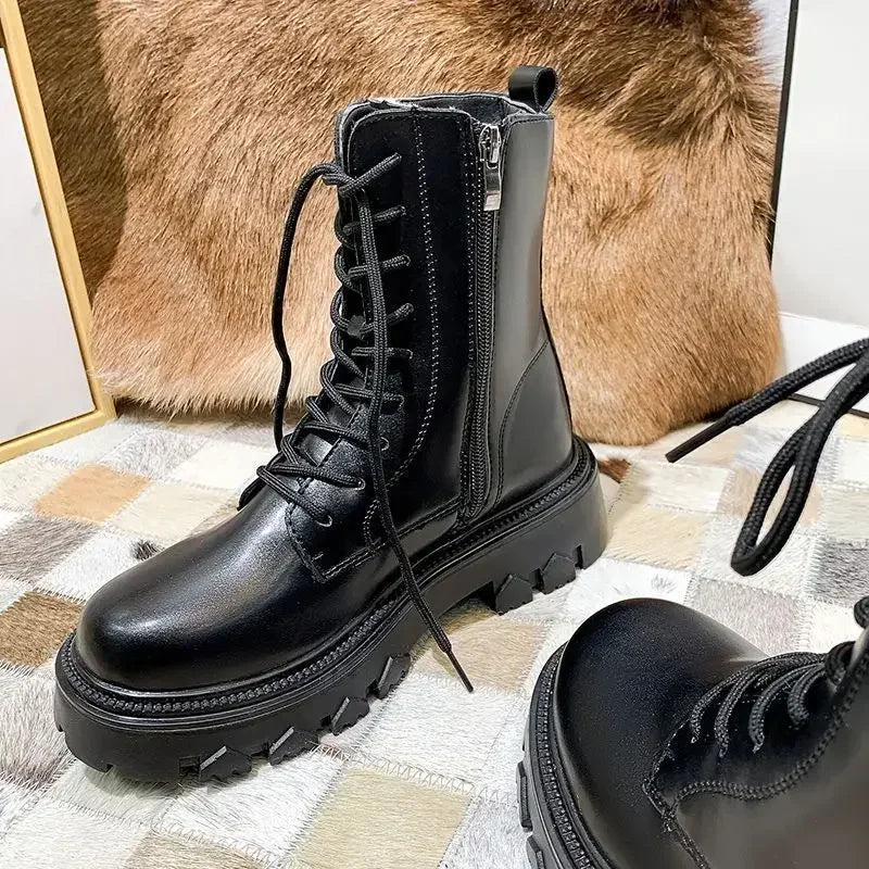 Valenzora | Waterproof lace-up boots with fur lining