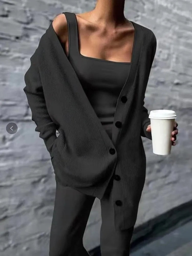 Valenzora - Knitted three-piece set