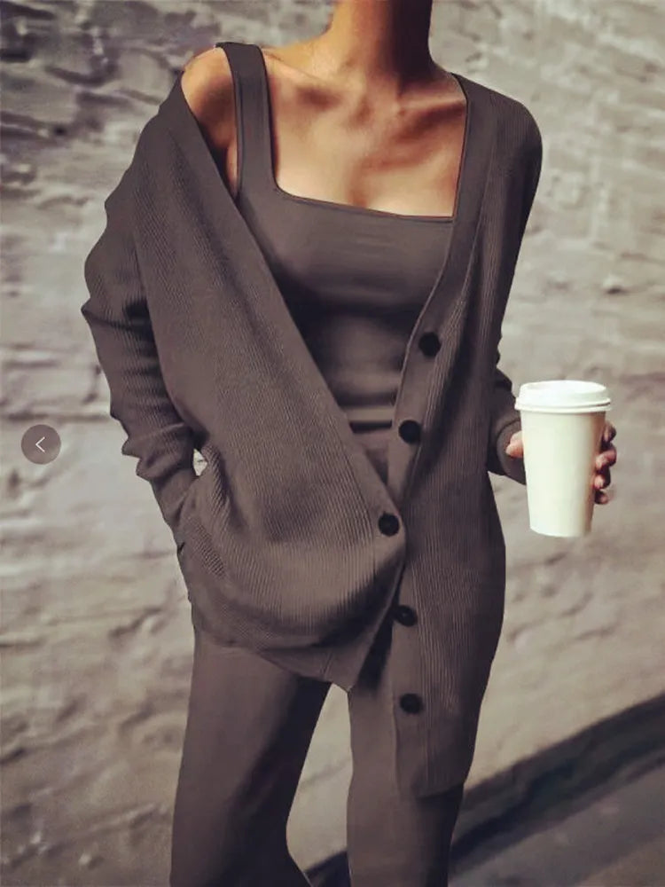 Valenzora - Knitted three-piece set