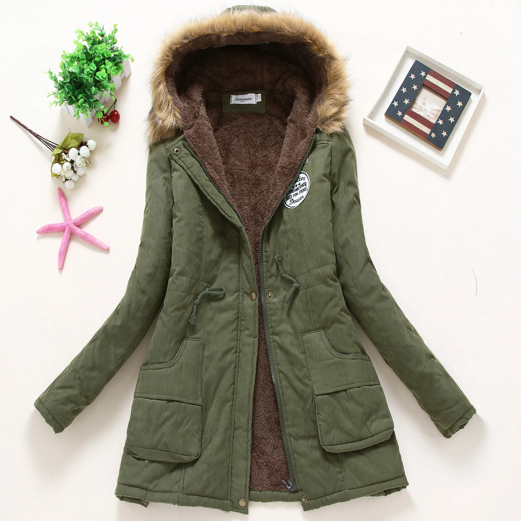 Valenzora | Fashionable winter jacket with faux fur trim