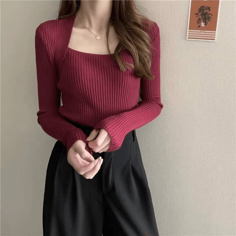 Valenzora | Soft, warm knit sweater with square collar