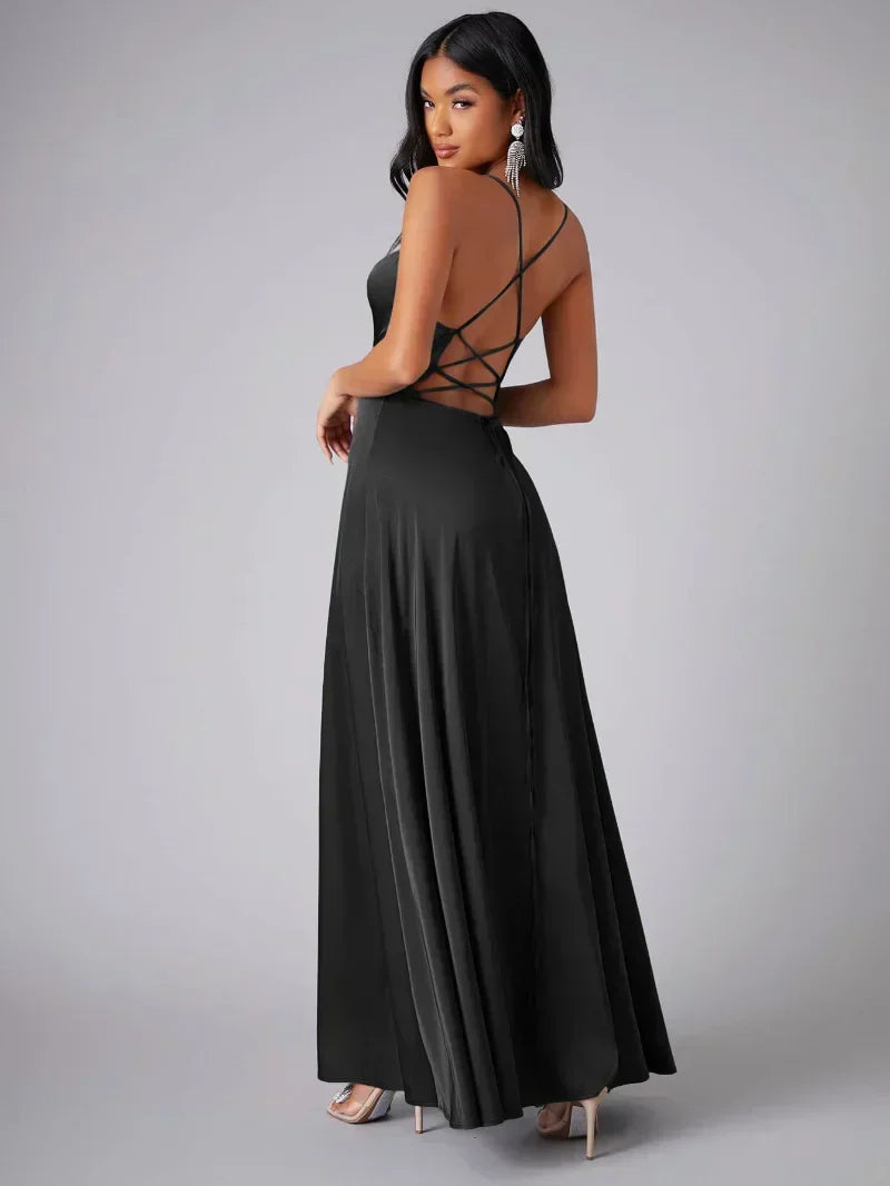 Valenzora | Silk maxi dress with braided back. Dress yourself for formal occasions. Lucette