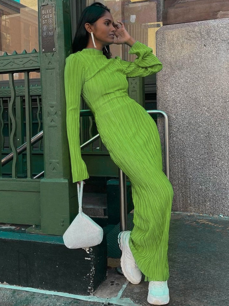Valenzora - Fitted midi dress with long sleeves for women