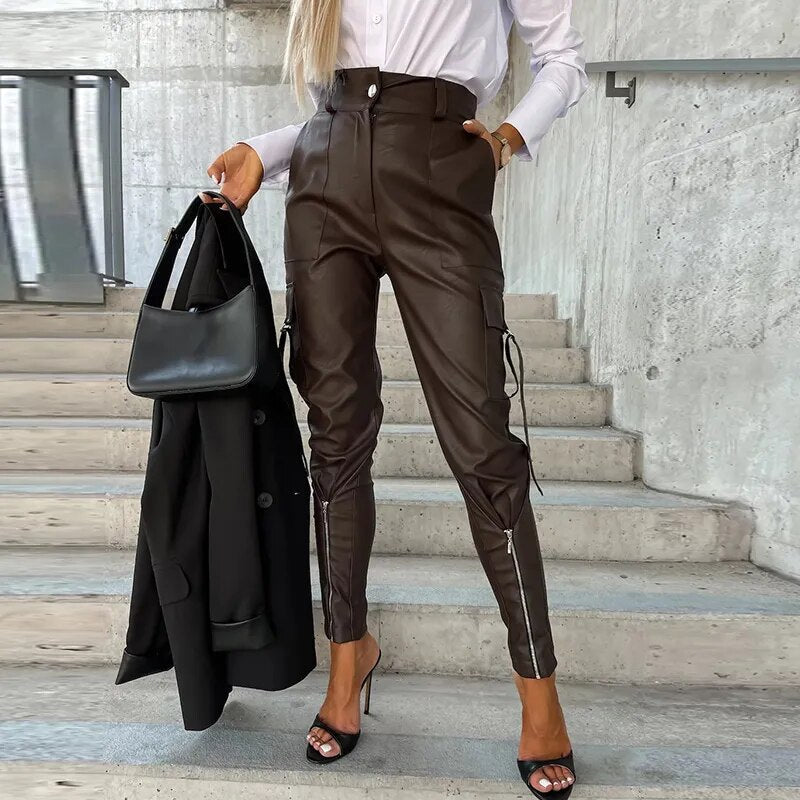 Valenzora | Moderne vegane Lederhose mit