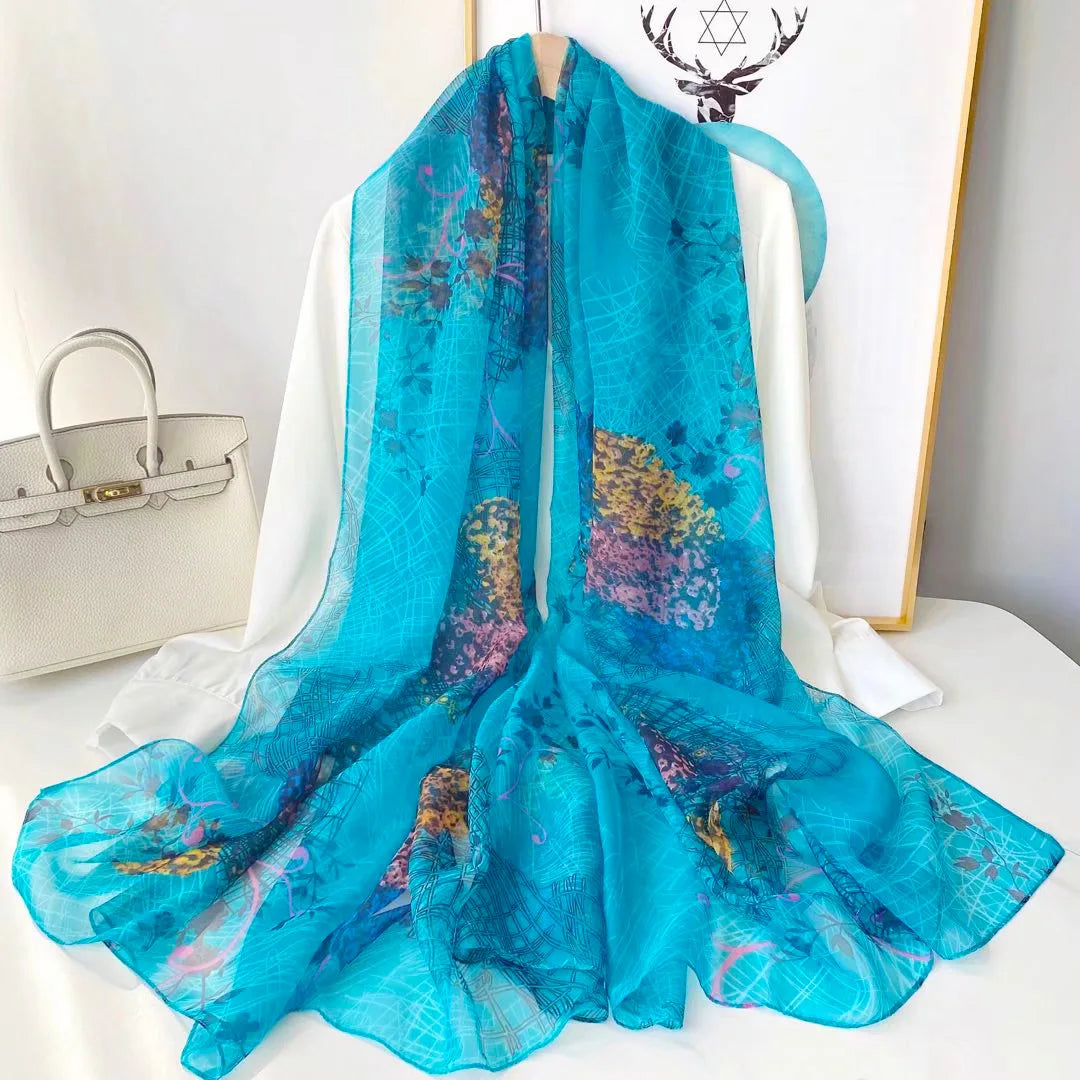 Valenzora | Silk scarf with elegant design and soft texture for cold days. Style