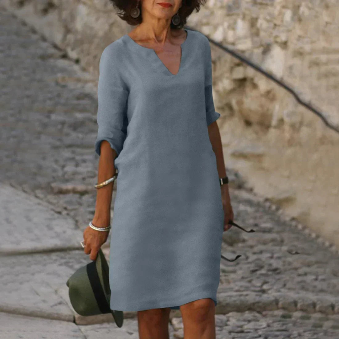 Valenzora | Elegant knee-length dress