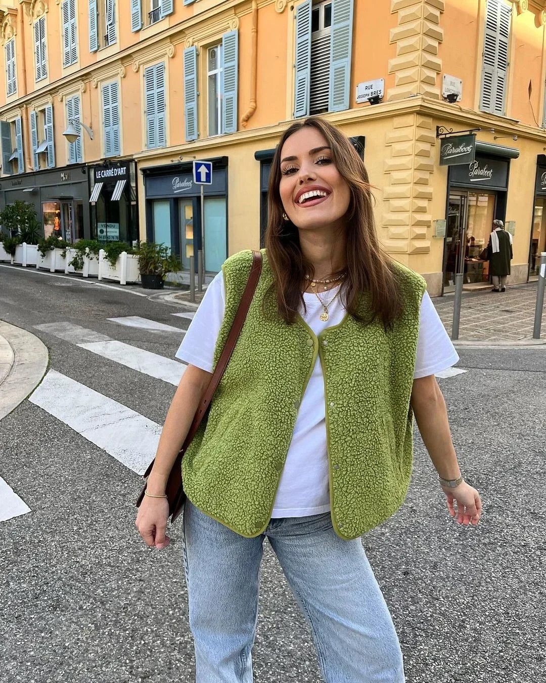 Valenzora | Warm, cozy vest with V-neck for autumn and spring