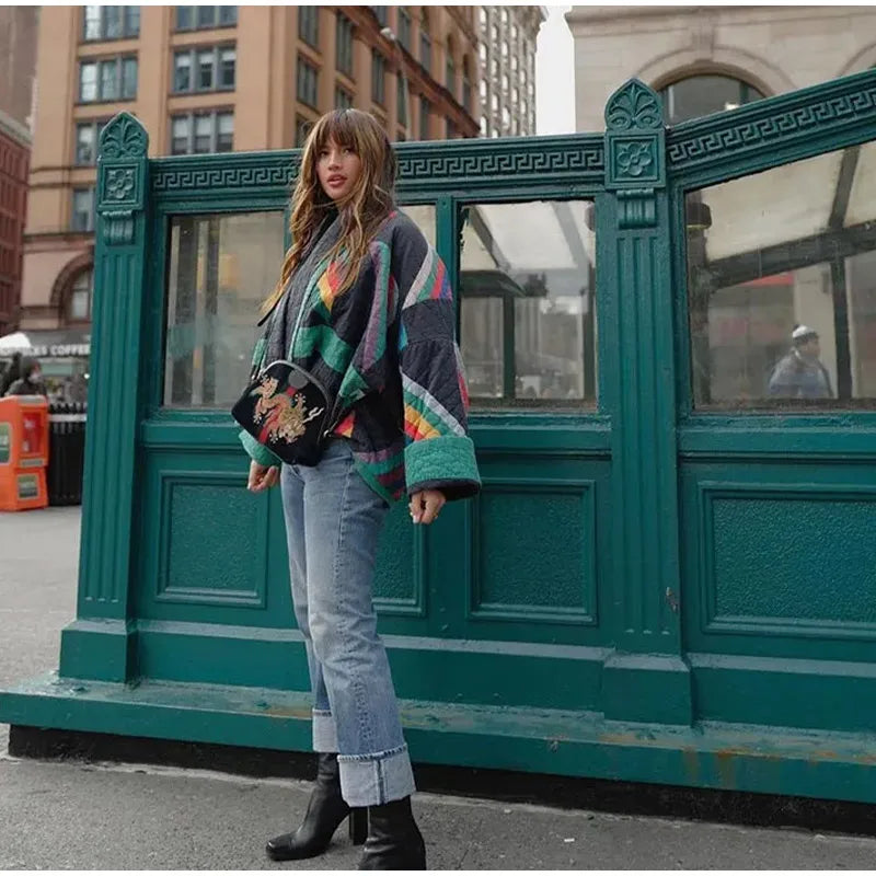 Valenzora | Gepolsterte Kimono-Jacke mit Regenbogenstreifen