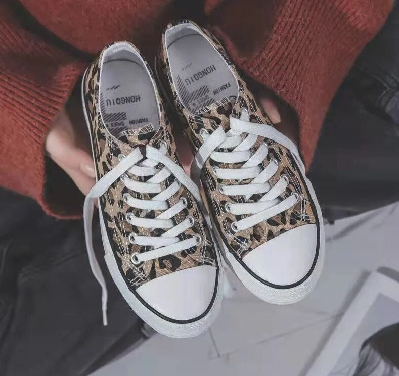 Valenzora | Panther Stylish Orthopedic Sneakers