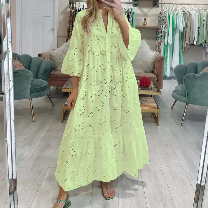 Valenzora | Elegantes Kleid mit gestickten Ösen