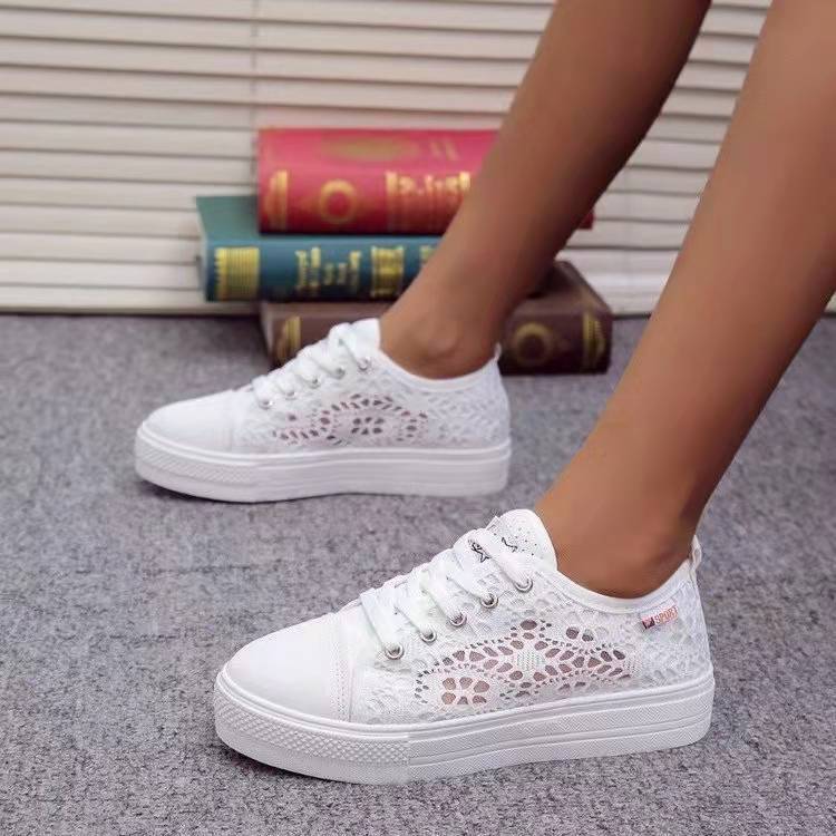 Valenzora – Eleganz trifft auf lässige Sneaker | Schnürsneaker