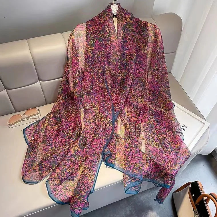 Valenzora | Silk scarf with elegant design and soft texture for cold days. Style