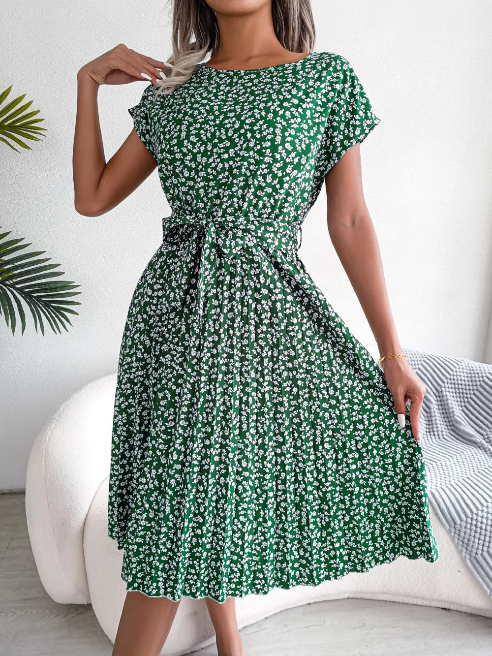 Veronica™ - Summery chiffon dress with floral pattern